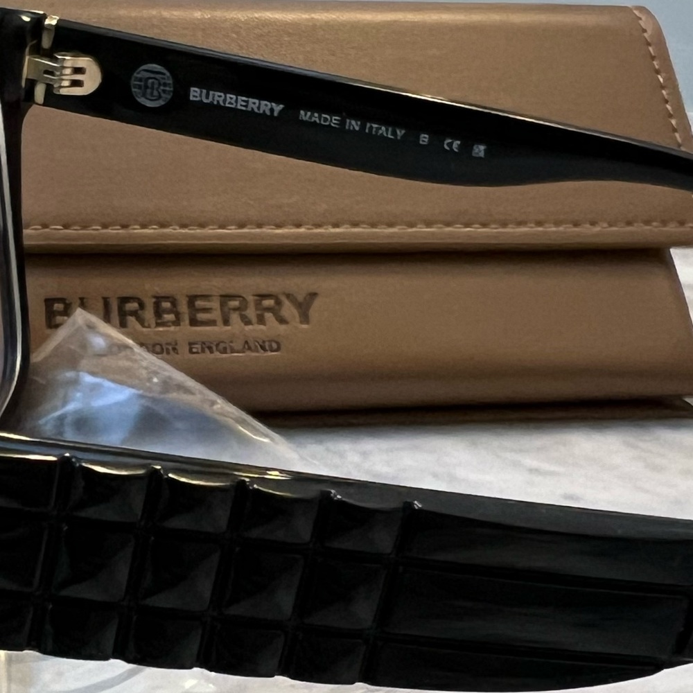 Burberry Sylvie black eyeglass frames non rx lenses, case, wipe included - Picture 5 of 14